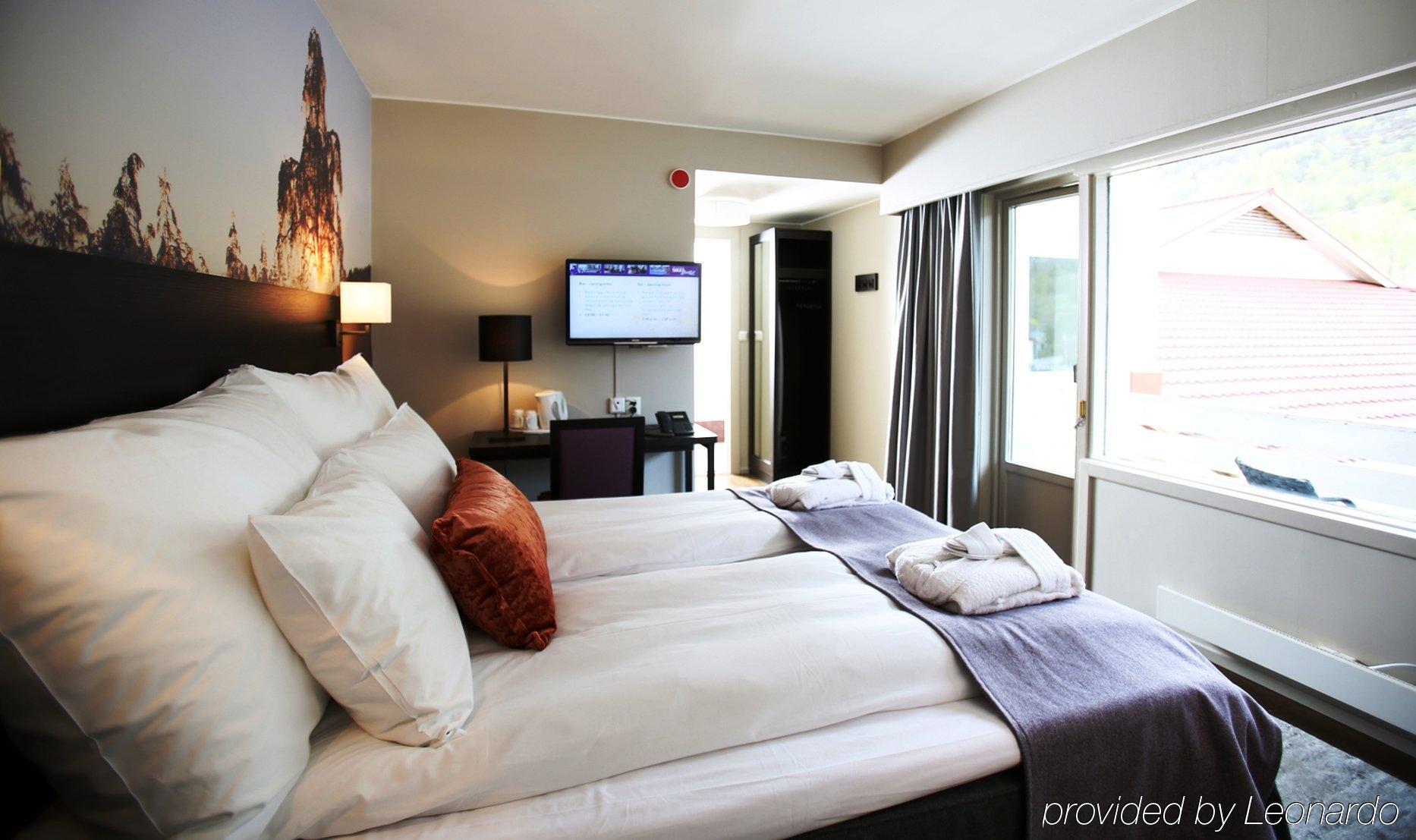 Thon Partnerhotel Jolster Skei  Exterior photo