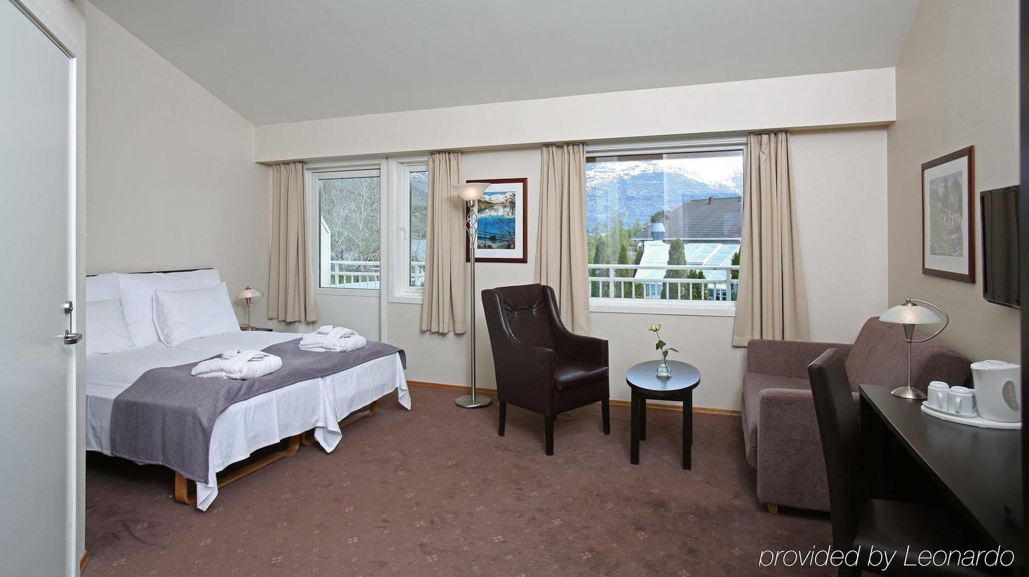 Thon Partnerhotel Jolster Skei  Exterior photo